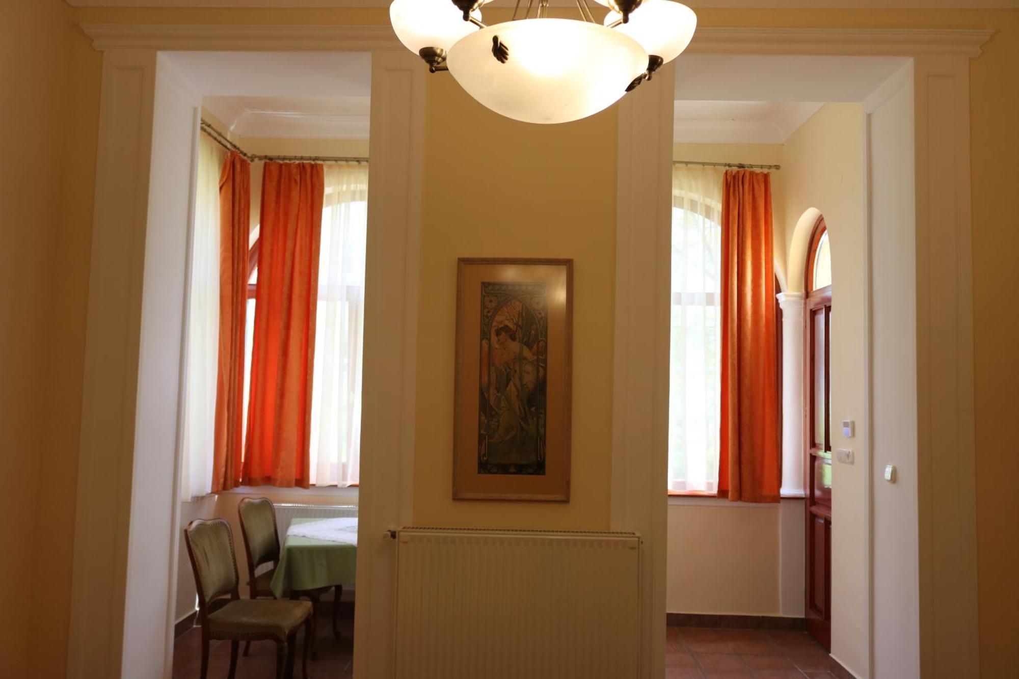 Anna Villa Kestel Oda fotoğraf